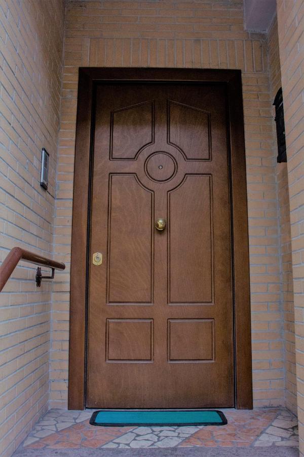 La Casa di Dadà Apartment Avezzano Bagian luar foto